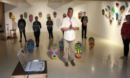 Inauguran exposición «Máscaras Escénicas: El Arte Teatral en Cartón»