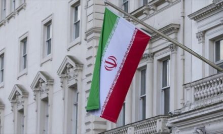 Irán critica doble rasero del Reino Unido frente al terrorismo