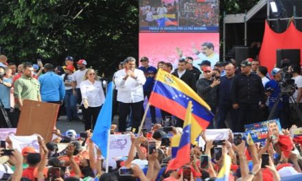 Presidente Maduro: Los patriotas de Venezuela salimos a las calles por la paz