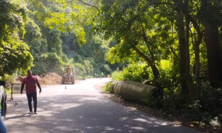 Iniciaron trabajos de construcción del cajón hidráulico en carretera hacia Ocumare