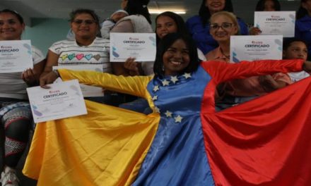 Inces entregó certificados de formación a mujeres de Ciudad Caribia