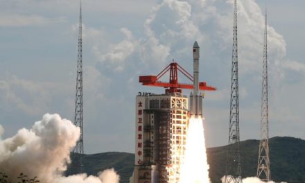 China lanzó con éxito nuevo grupo de satélites