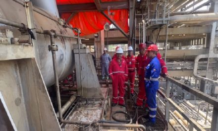 Trabajos en la Refinería Puerto La Cruz fortalecen producción de gasolina