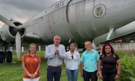 Autoridades evalúan potencialidad histórica del Museo Aeronáutico de Maracay