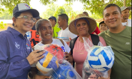 Ocumareños recibieron insumos deportivos