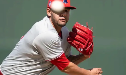 Venezolano José Ruiz conquistó cuarto triunfo en victoria de Phillies de Filadelfia