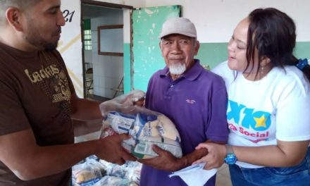 Abuelos recibieron combo alimentario en el municipio Ribas