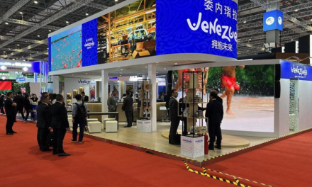 Venezuela intercambia experiencia en comercio en Exposición de Importaciones en China