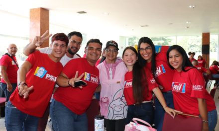 Militantes del PSUV participan en taller sobre la guerra cognitiva