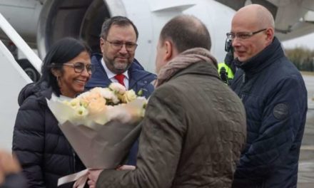 Vicepresidenta Delcy Rodríguez llegó a Rusia para participar en Cumbre Brics