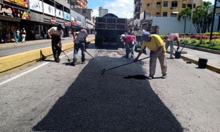 Plan de bacheo mejora la vialidad en La Victoria