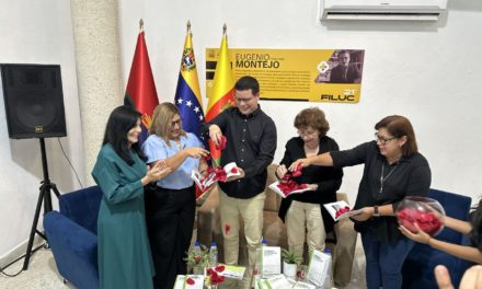 Alcalde Fuenmayor presentó Cuadernillos Patrimoniales de Valencia IX y X en la Filuc