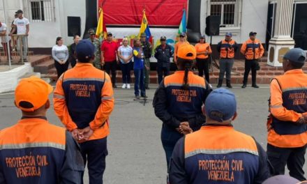 Se celebró Lunes Cívico en el municipio Santos Michelena