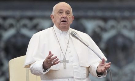 Papa Francisco advierte sobre indiferencia y complicidad de países a las guerras