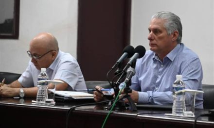 Presidente de Cuba exhorta a superar actuales circunstancias