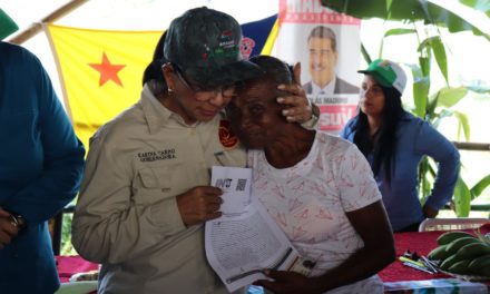 Entregados 180 títulos de tierra a productores agrícolas de Zamora