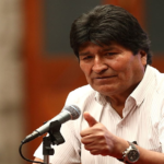 Evo Morales pide suspensión temporal de bloqueos a la espera de diálogo nacional