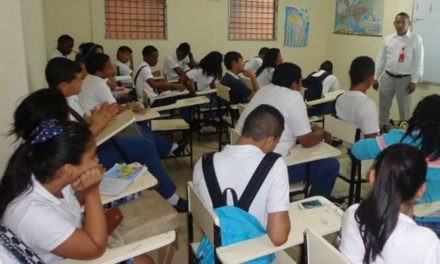 Reinician clases en Panamá con excepción de zonas en alerta roja