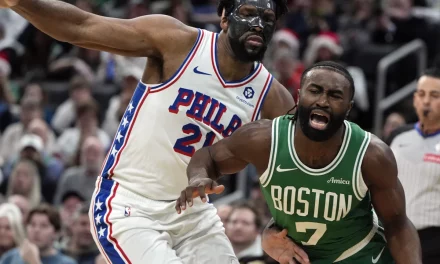 Los 76ers se impusieron en su visita a los Celtics