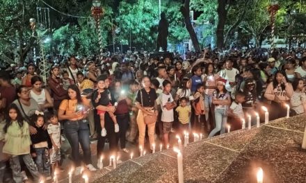 San Casimiro se iluminó con tradicional encendido de velas