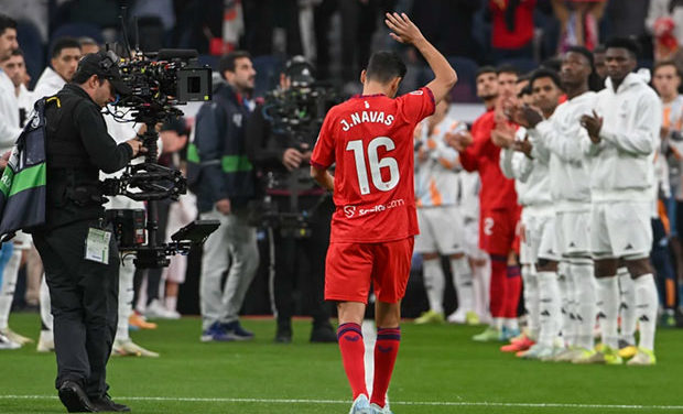 Jesús Navas se despide del fútbol jugando 25 minutos en el Santiago Bernabéu