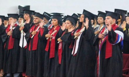 Más de 6 mil profesionales graduó la Universidad Rómulo Gallegos en 2024