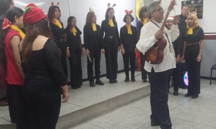 UCNA rindió homenaje a destacados directores coralistas de Aragua