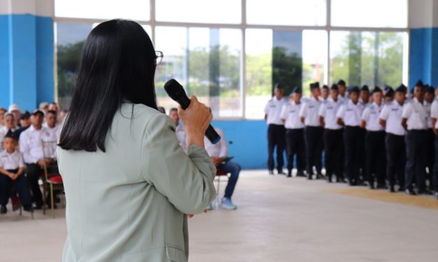 UNES Aragua entregó dotación a estudiantes y trabajadores