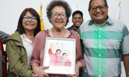 Mujeres ratifican apoyo al presidente Nicolás Maduro