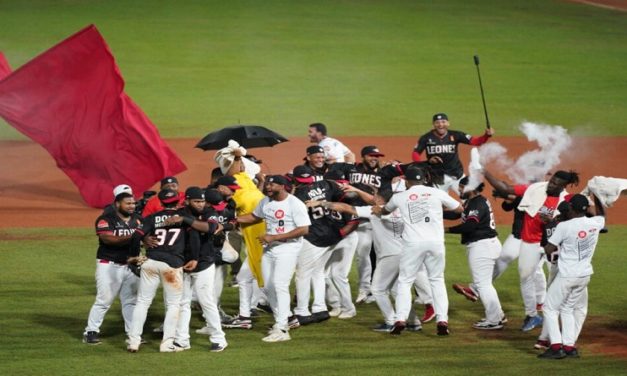 Cinco venezolanos participarán en la final de la liga dominicana de béisbol