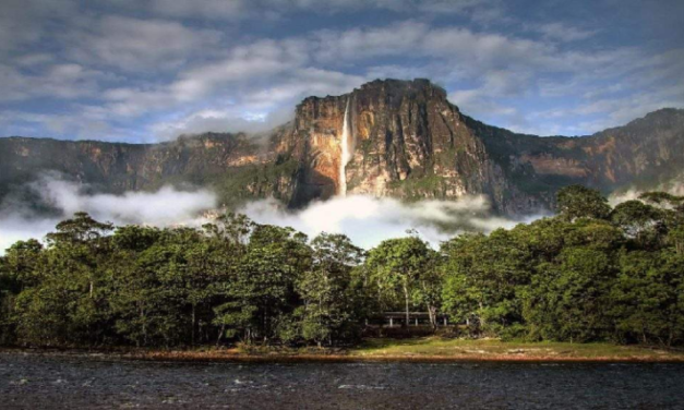 Parque Nacional Canaima es uno de los puntos más turísticos de Venezuela