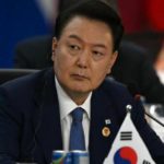 Autoridades surcoreanas detienen al destituido presidente Yoon Suk-yeol