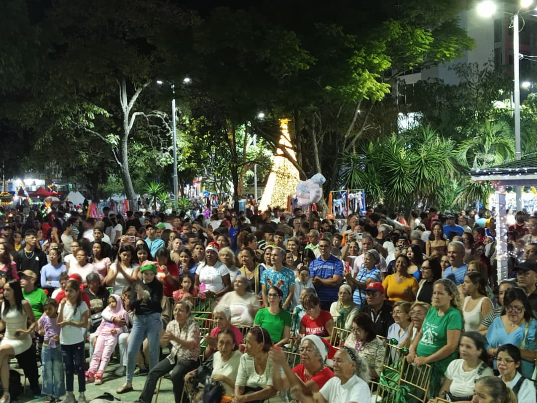 La Navidad ilumina El Limón