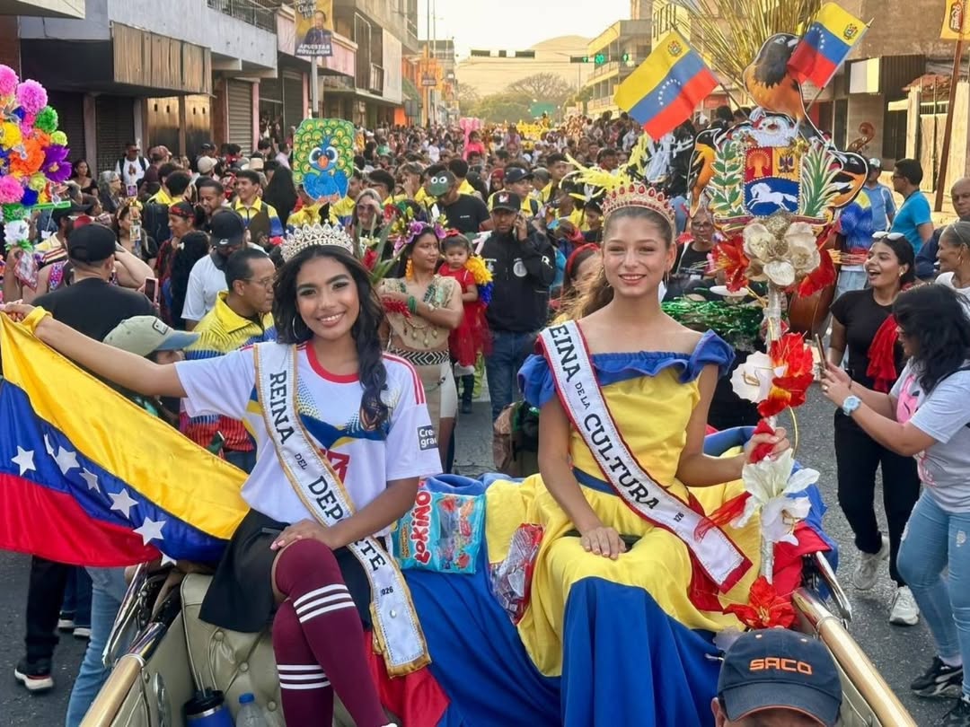 Comparsas elevaron el talento victoriano en espectáculo del Carnaval