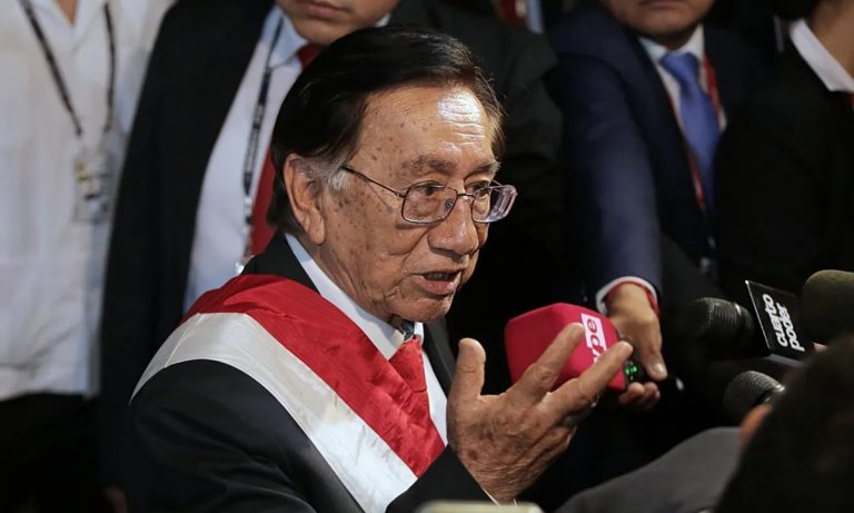 José María Balcázar inicia su gestión en Perú con 63 % de rechazo popular