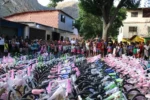 Entrega de bicicletas llevó alegría y risas a niños de Puerto Maya