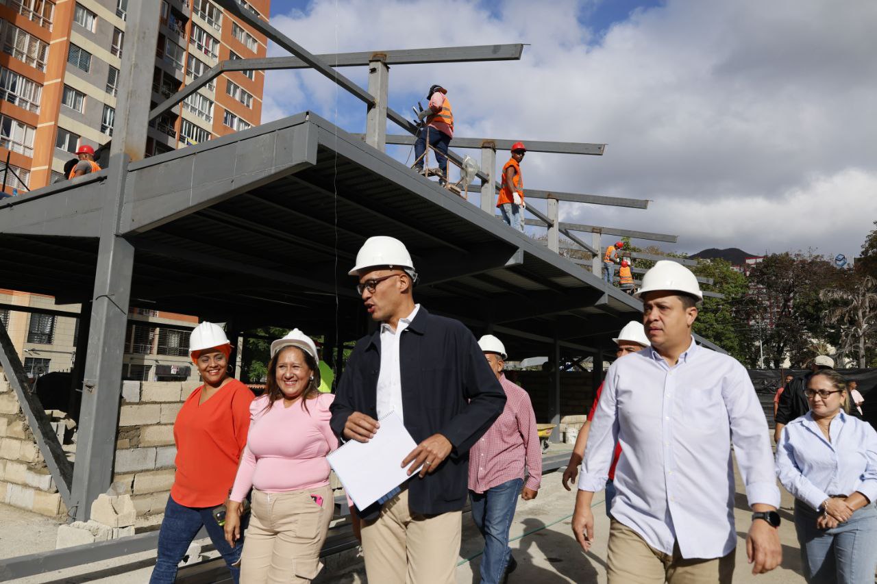Así mejora esta escuela de Ciudad Tiuna con la Consulta Popular