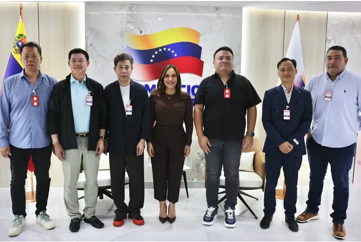 Ministra Godoy se reúne con empresarios chinos para fortalecer vínculos comerciales