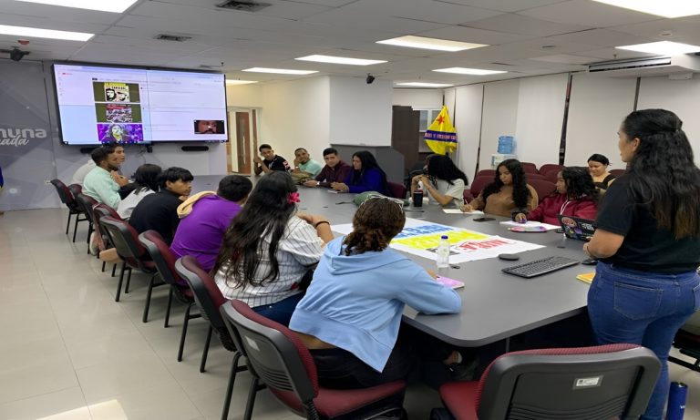 Juventud comunera de Venezuela debate sobre mercado petrolero y soberanía energética