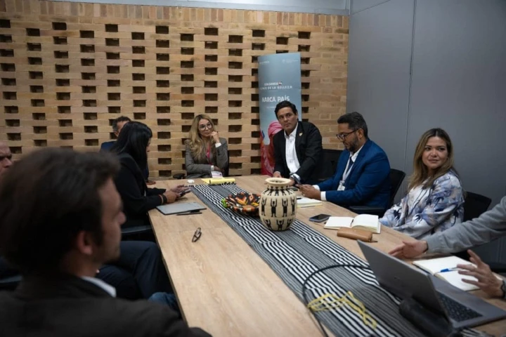 Delegación venezolana presenta catálogo de inversión y alianza comercial en Colombia