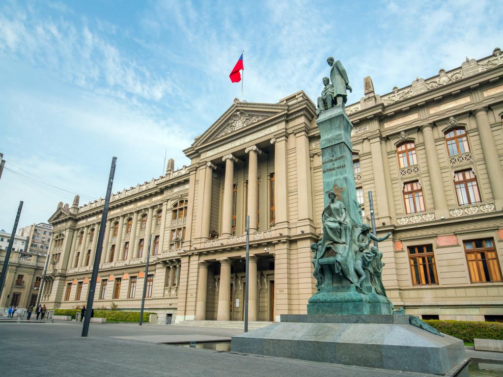 Repudian en Chile liberación de exagente de la DINA