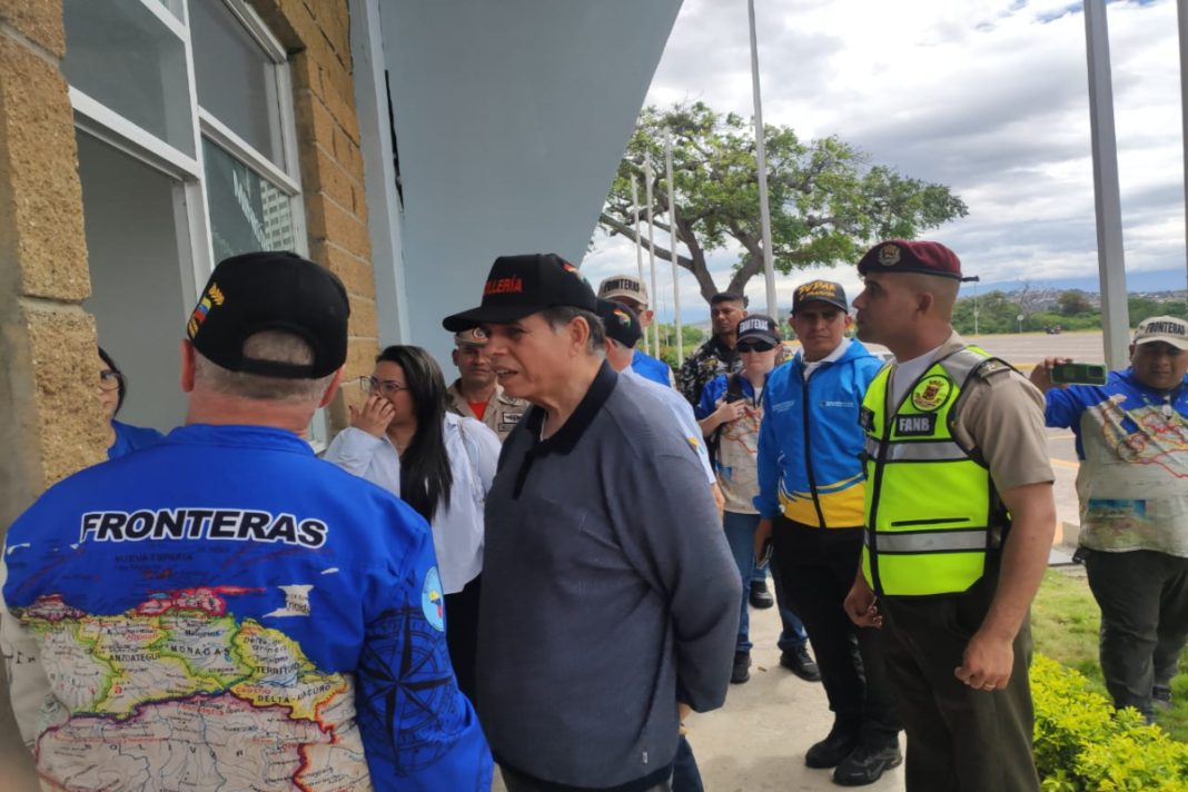 Embajador Maniglia recorre puntos fronterizos entre Venezuela y Colombia