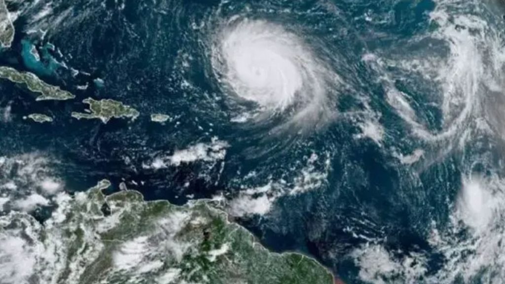 Tercera onda tropical llegará al país entre el 15 y 16 de mayo