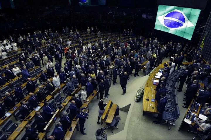 Cámara de Diputados en Brasil penalizará el uso de IA en explotación sexual infantil