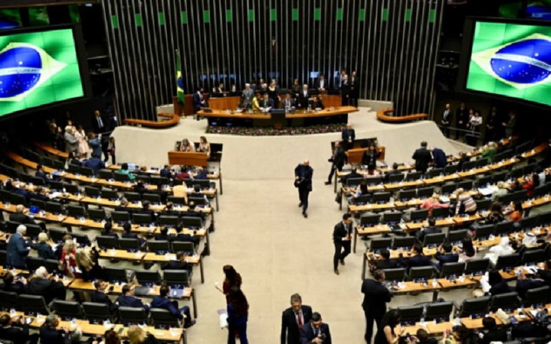 Congreso de Brasil vota reforma para reducir la jornada laboral