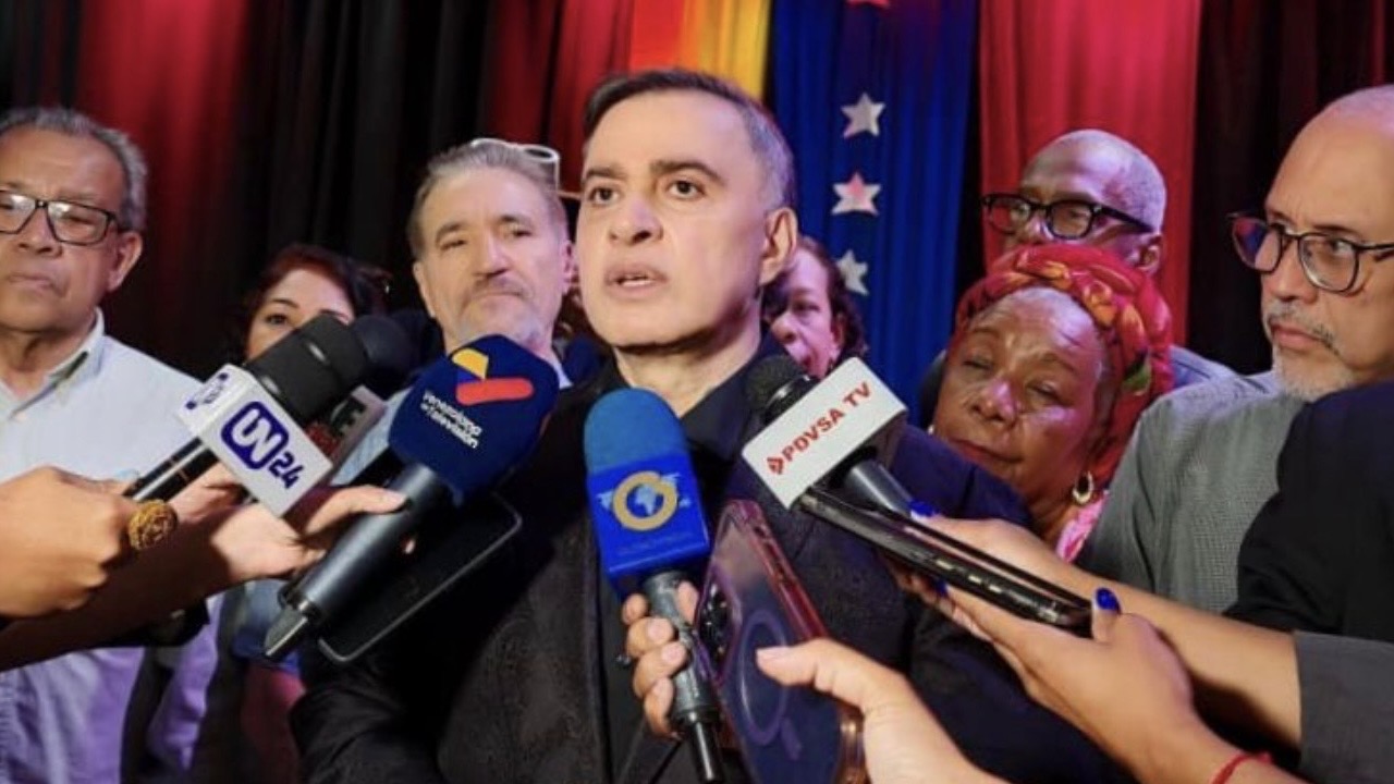 Tarek William Saab reafirmó ante estudiantes la defensa de la venezolanidad