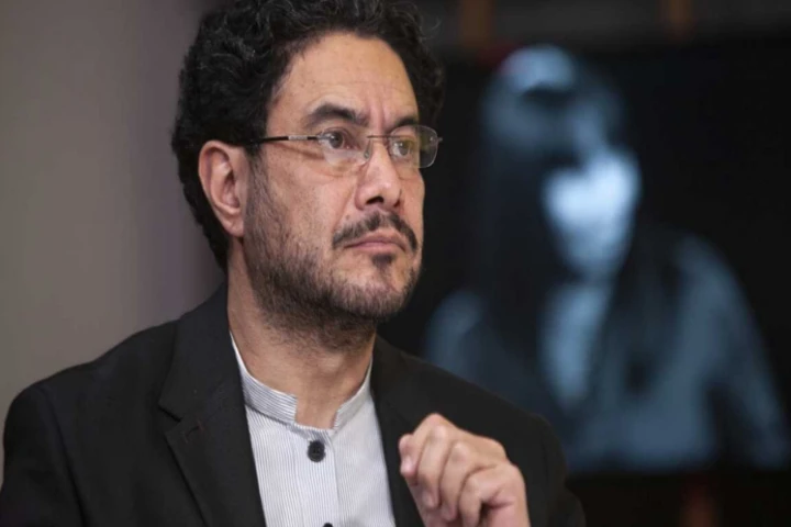 Iván Cepeda acusa a Álvaro Uribe de desatar una «campaña violenta” en su contra