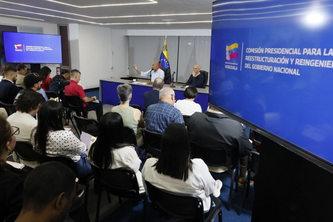 Instalada Comisión Presidencial para la Reestructuración y Reingeniería del Gobierno