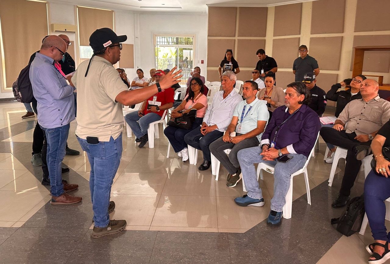 Evalúan operatividad de infraestructura en La Victoria tras doble sismo