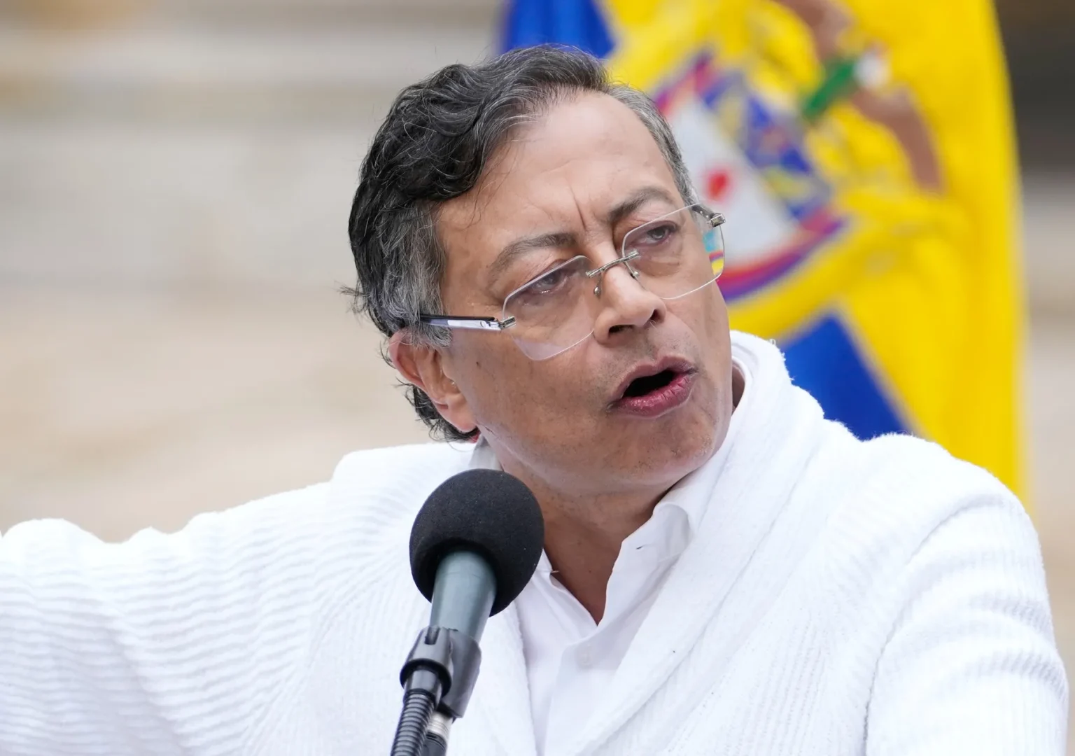 Petro: «Como presidente no acepto los resultados del preconteo»